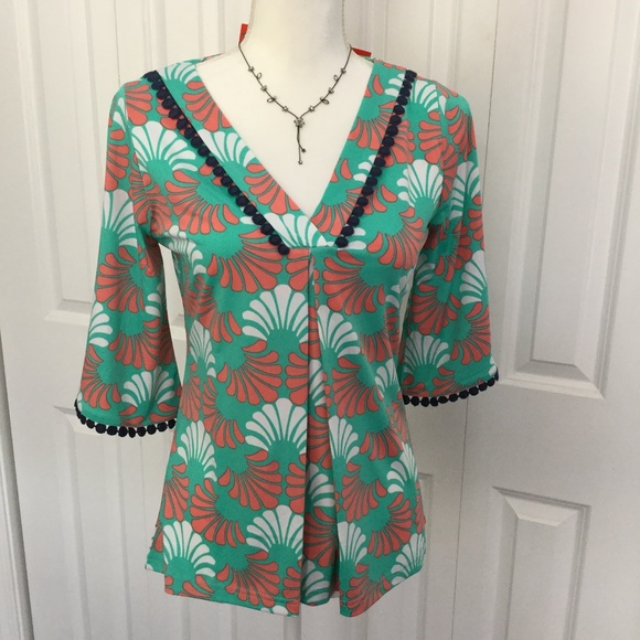 💼🗂Tracy Negoshian 1/2 sleeved V-neck blouse - Picture 1 of 8